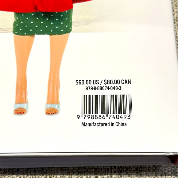 “Barbie Takes The Catwalk” Book - Picture 4 of 7